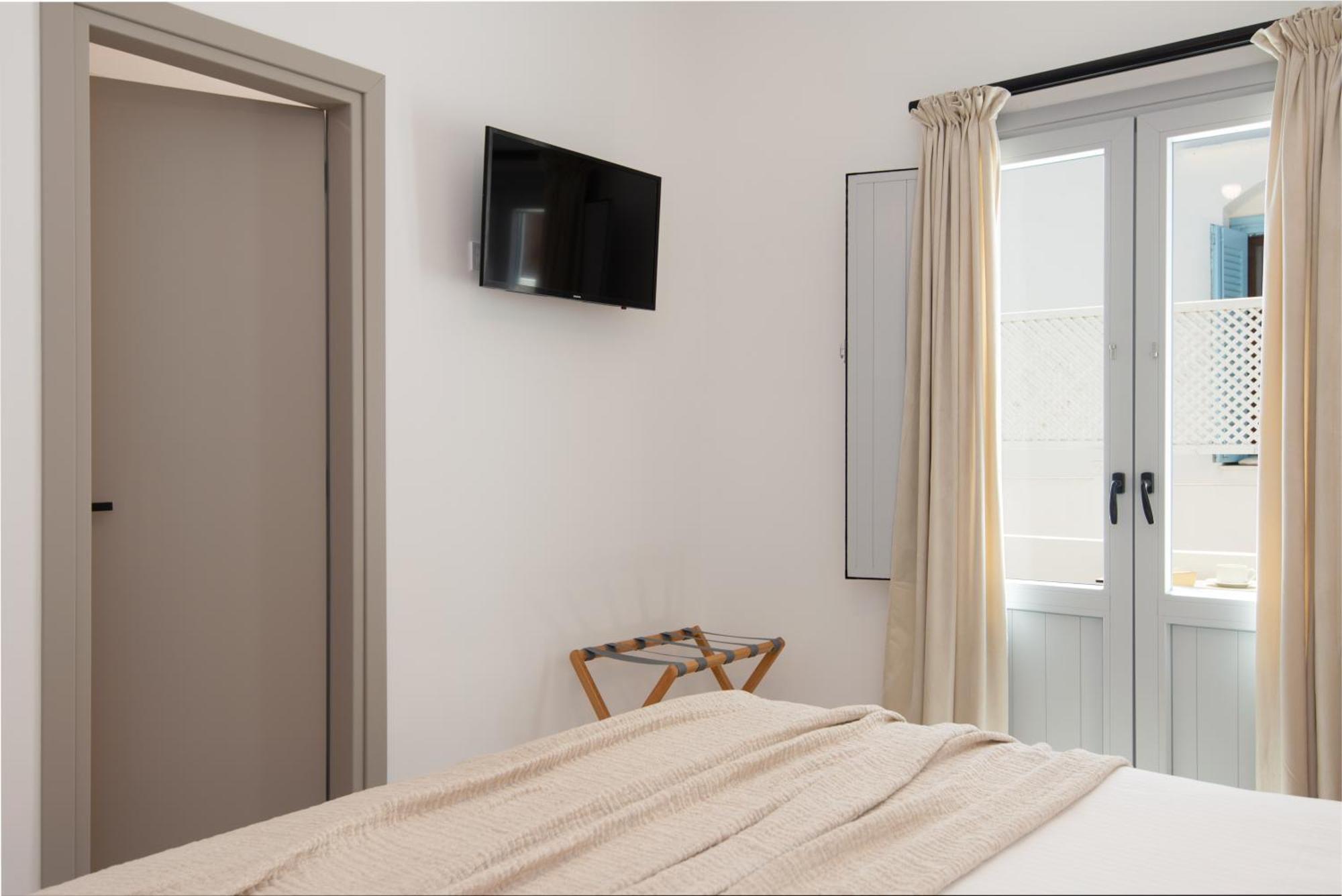 Porte Accommodation Kamares  Exterior foto